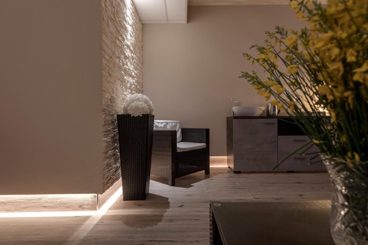 Antica Fonte Resort 카솔레 델사 외부 사진